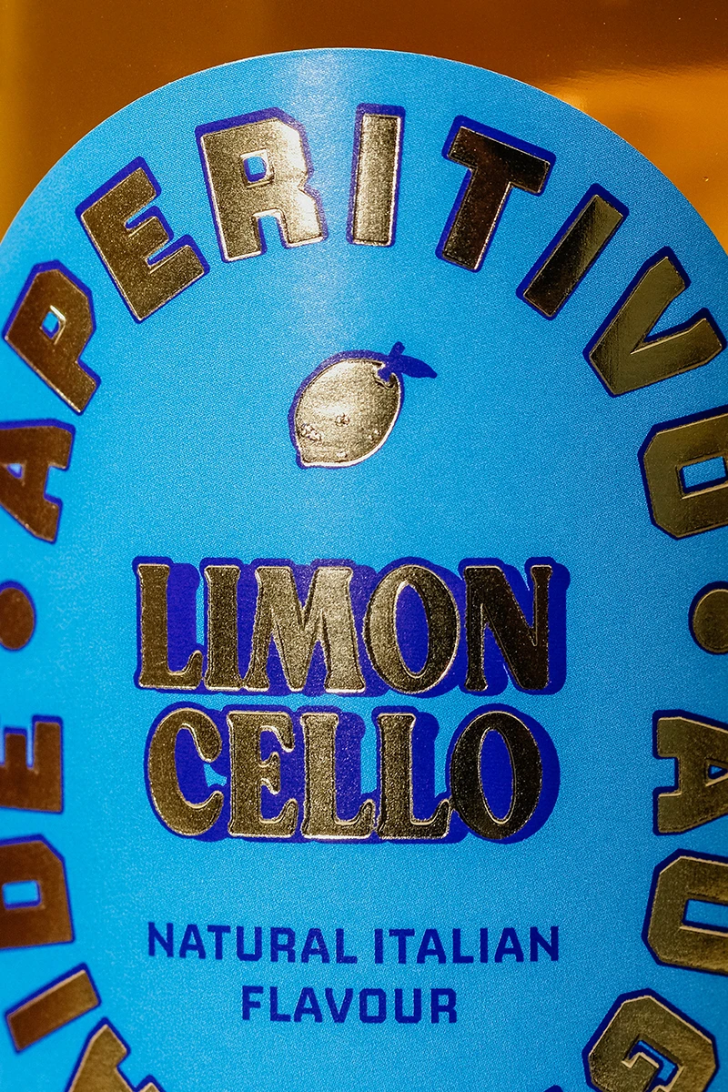 Mona-Wingerter-portfolio-grafiker-grafikdesign-freelance-art-director-Wachenheim-bottle-design-packaging-aperitivo-augenwaide-gold-embossed-label-Limoncello-4