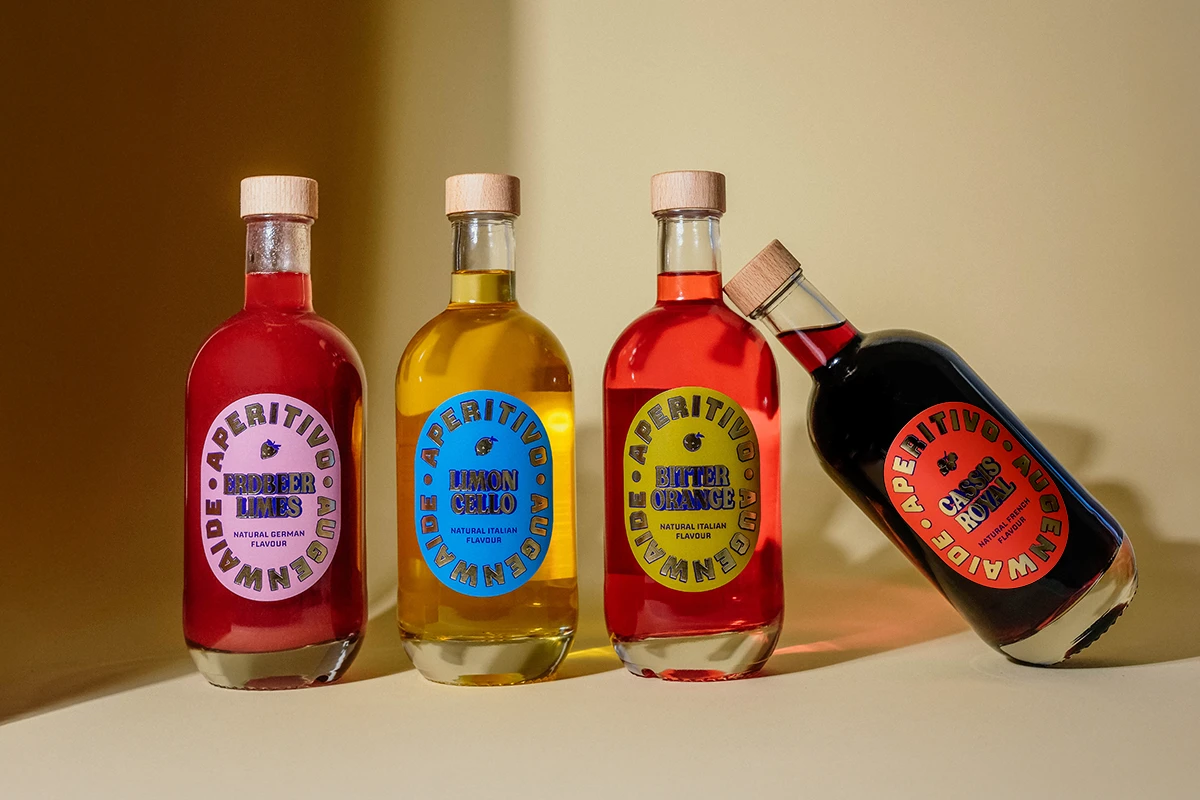 Mona-Wingerter-portfolio-grafiker-grafikdesign-freelance-art-director-Wachenheim-bottle-design-packaging-aperitivo-augenwaide-gold-embossed-label-Limoncello-Cassis-Bitter-Orange-Erdbeer-limes-4